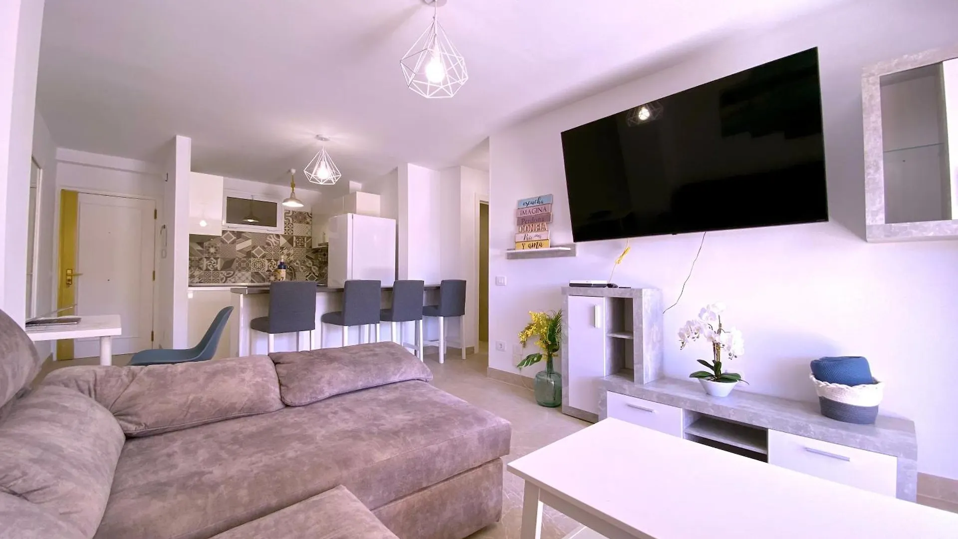 Tropicalidays Los Cristianos Suite Spain