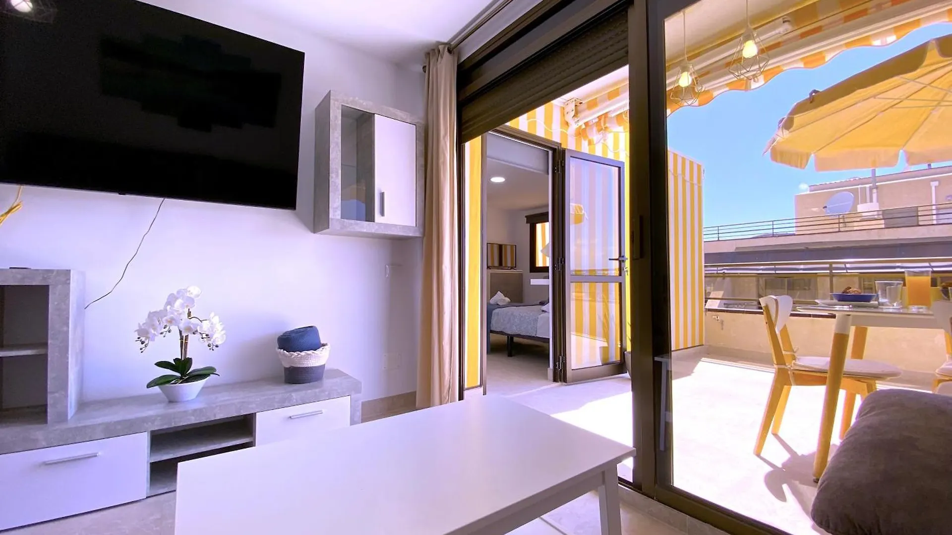 Tropicalidays Los Cristianos Suite 0*, Los Cristianos (Tenerife) Spain
